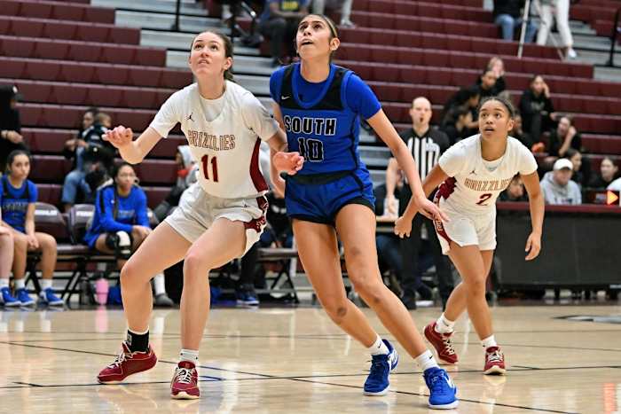 a South Medford Mission Hills girls basketball Oregon POA Holiday Classic December 30 2023 Leon Neuschwander 28